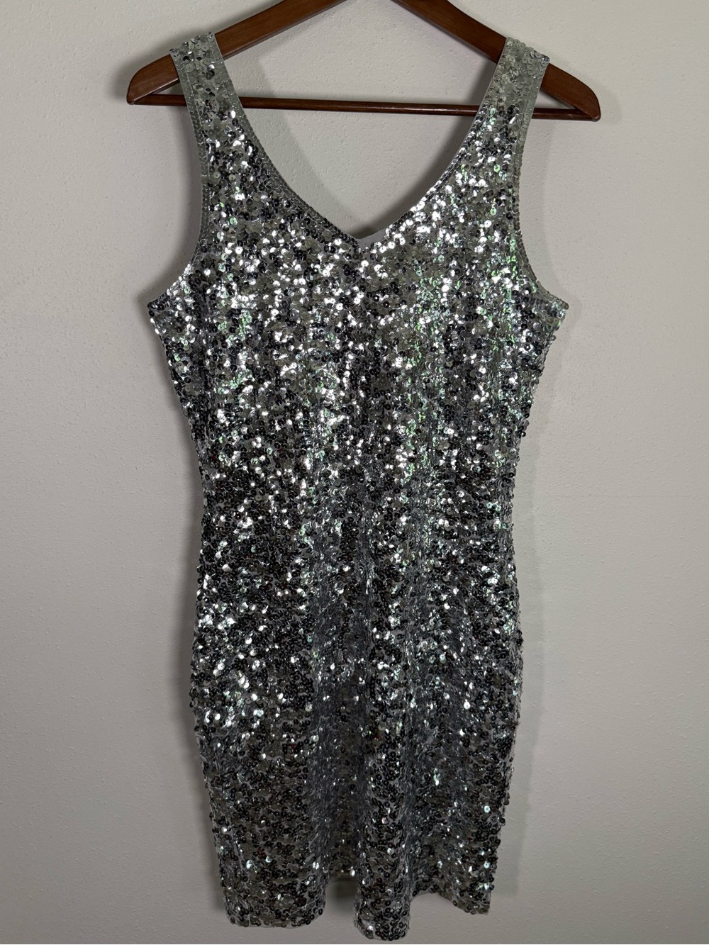 Silver Sequin Cocktail Party Dress Size M Sleeveless V Neck Sparkle - Picture 6 of 9